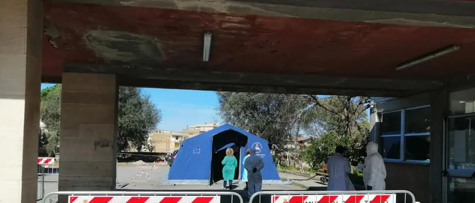 Coronavirus, a Gioia Tauro operativo da stamane l'ospedale da campo