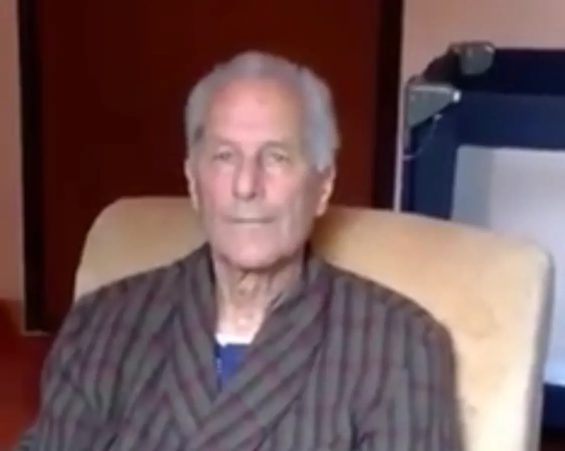 Coronavirus a Reggio Calabria, Ugo Suraci torna a casa e saluta la sua Montebello: «Sono guarito»