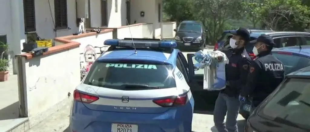 Coronavirus, dalla Polizia di Stato raccolta di generi alimentari per le famiglie in difficoltà