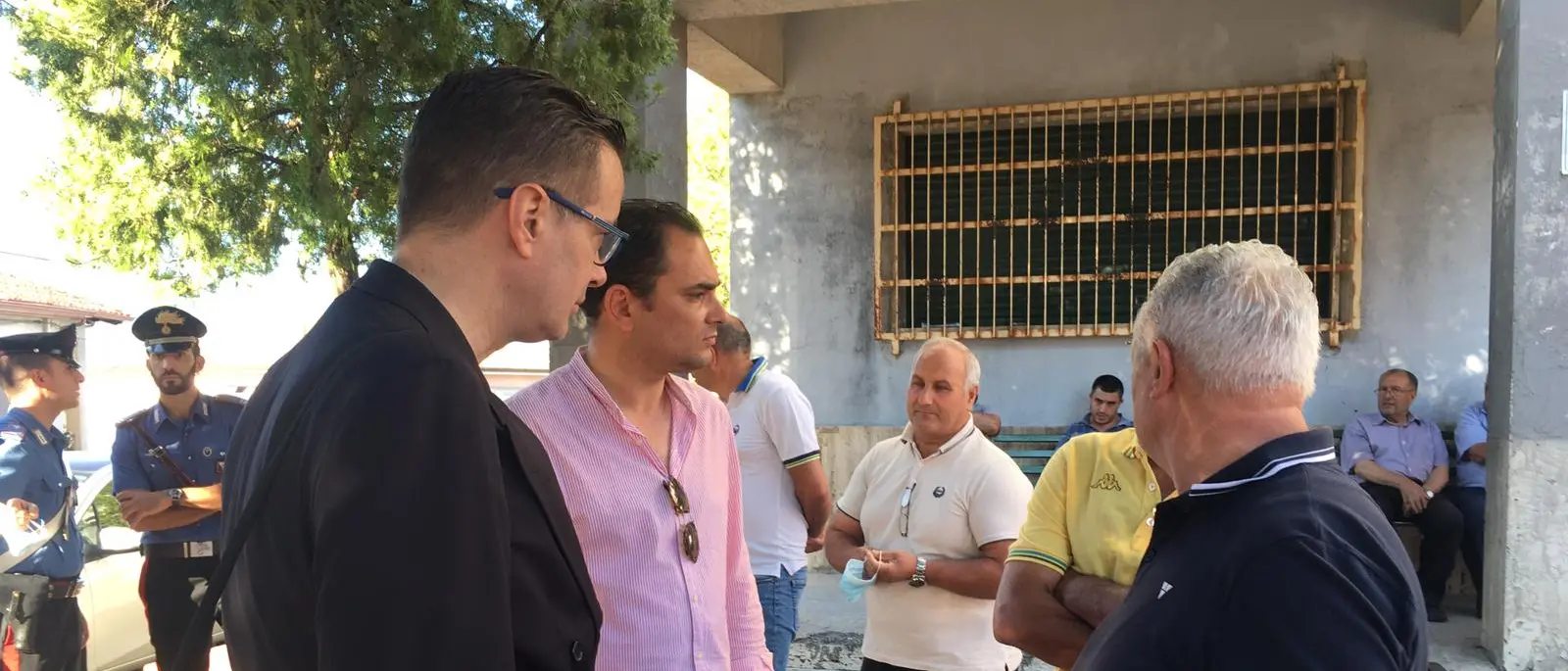 Klaus Davi incontra i sindaci della locride: «I soldi del Mes e utilizziamoli per l’ospedale»