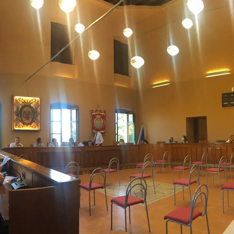 Locri, i mal di pancia dei dissidenti approdano in Consiglio comunale