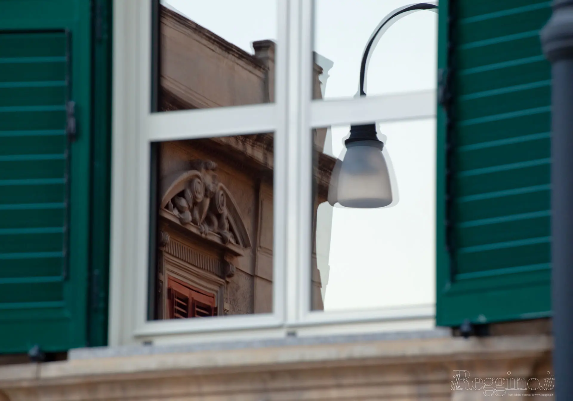 FINESTRA SUL CORTILE