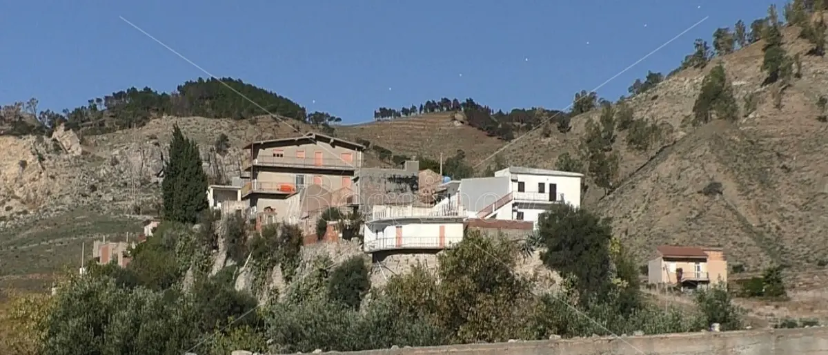 Femminicidio a Montebello, il killer si autocurava la depressione