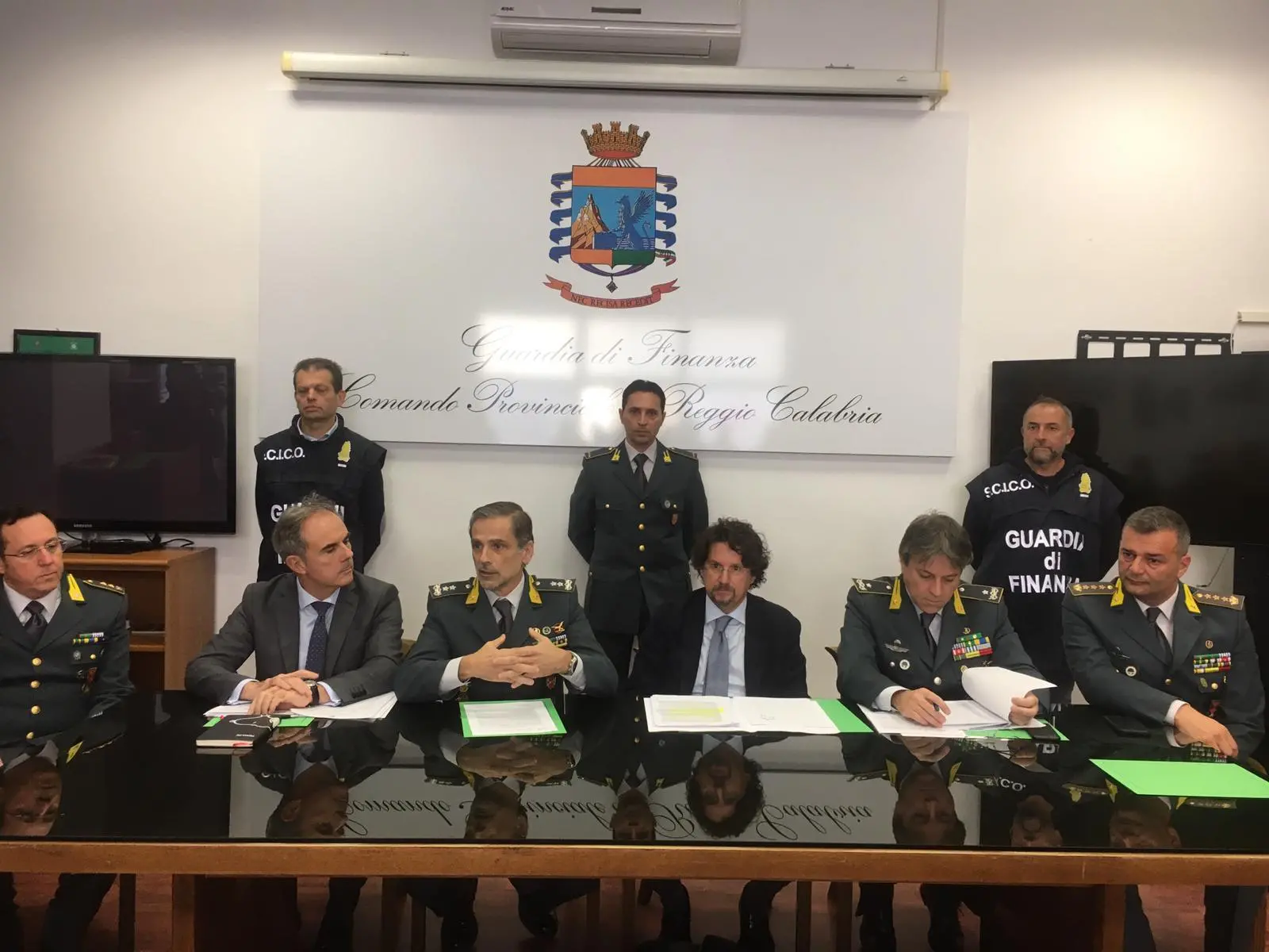 Scacco al clan Bellocco. Fiumi di droga nei principali porti d'Europa. 45 arresti. NOMI E DETTAGLI
