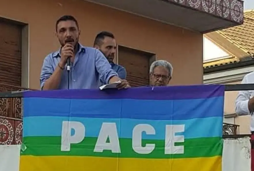 L'appello di Michele Conia: «Una bandiera della Palestina sventoli su ogni Municipio»