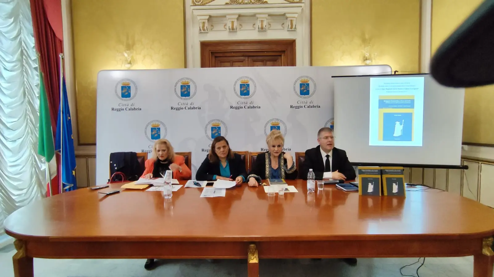 Reggio, a Palazzo San Giorgio l'evento \"Divinità ed eroi dell’antichità nella fantascienza e nel fantasy\"