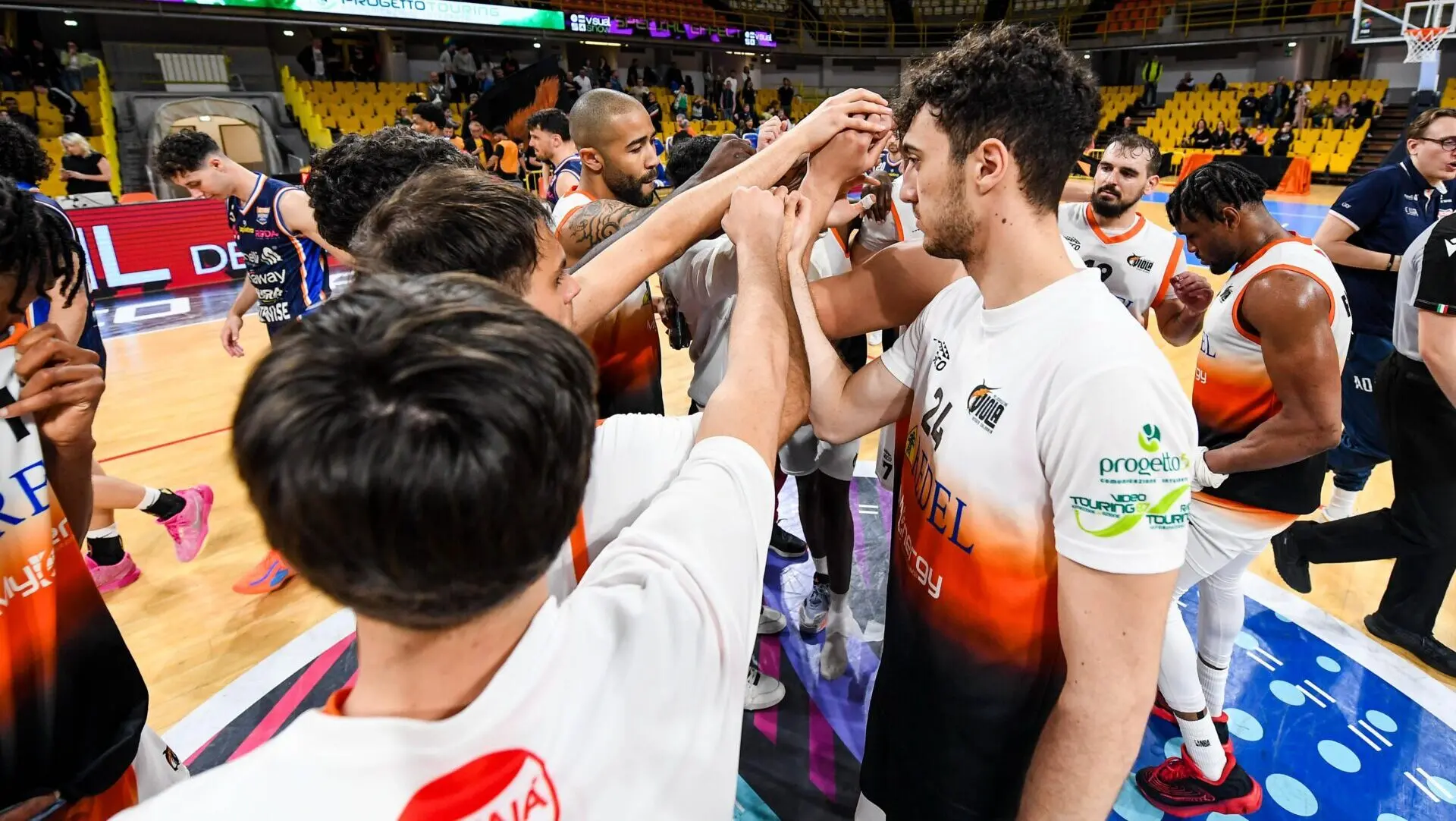 Viola, termina ai Playoff un cammino intenso per la Redel: Monopoli vince 70-76 al PalaCalafiore