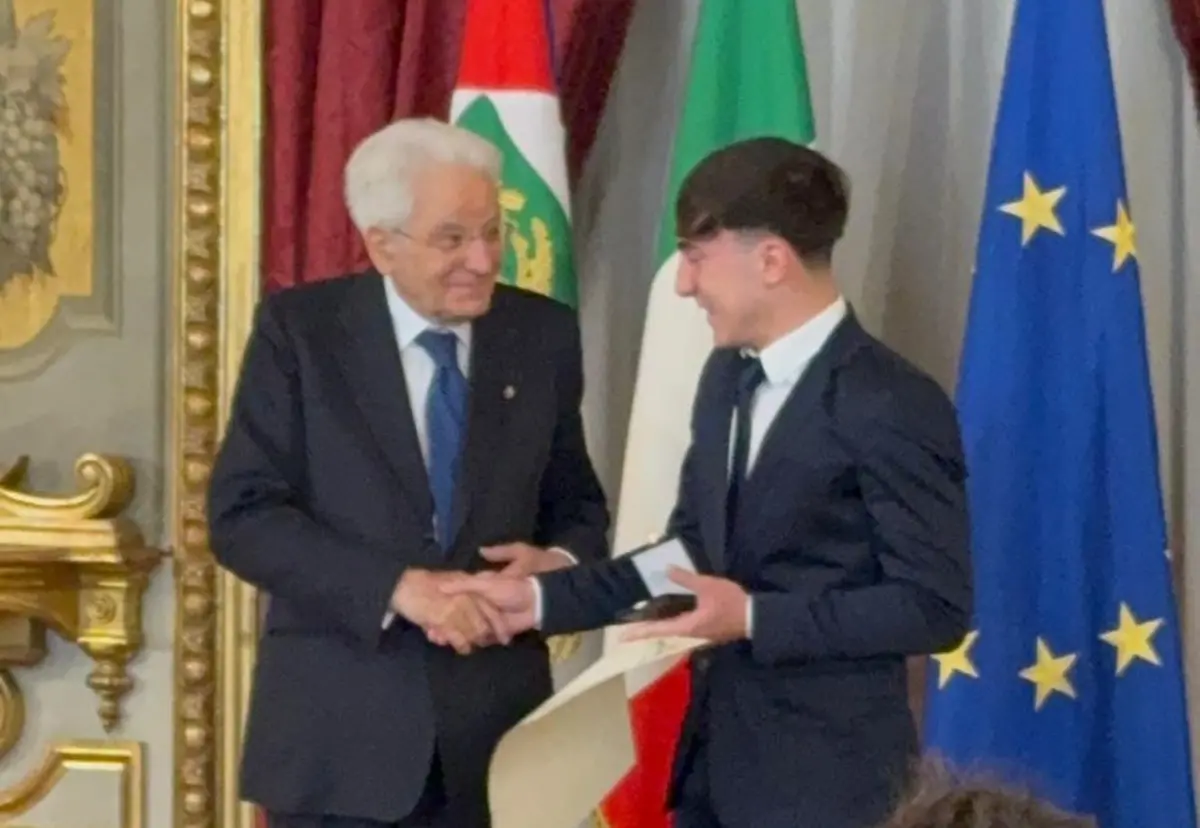 L'emozione di Francesco, Alfiere reggino della Repubblica, insignito da Mattarella: «Un'esperienza intensa incontrare il Presidente»