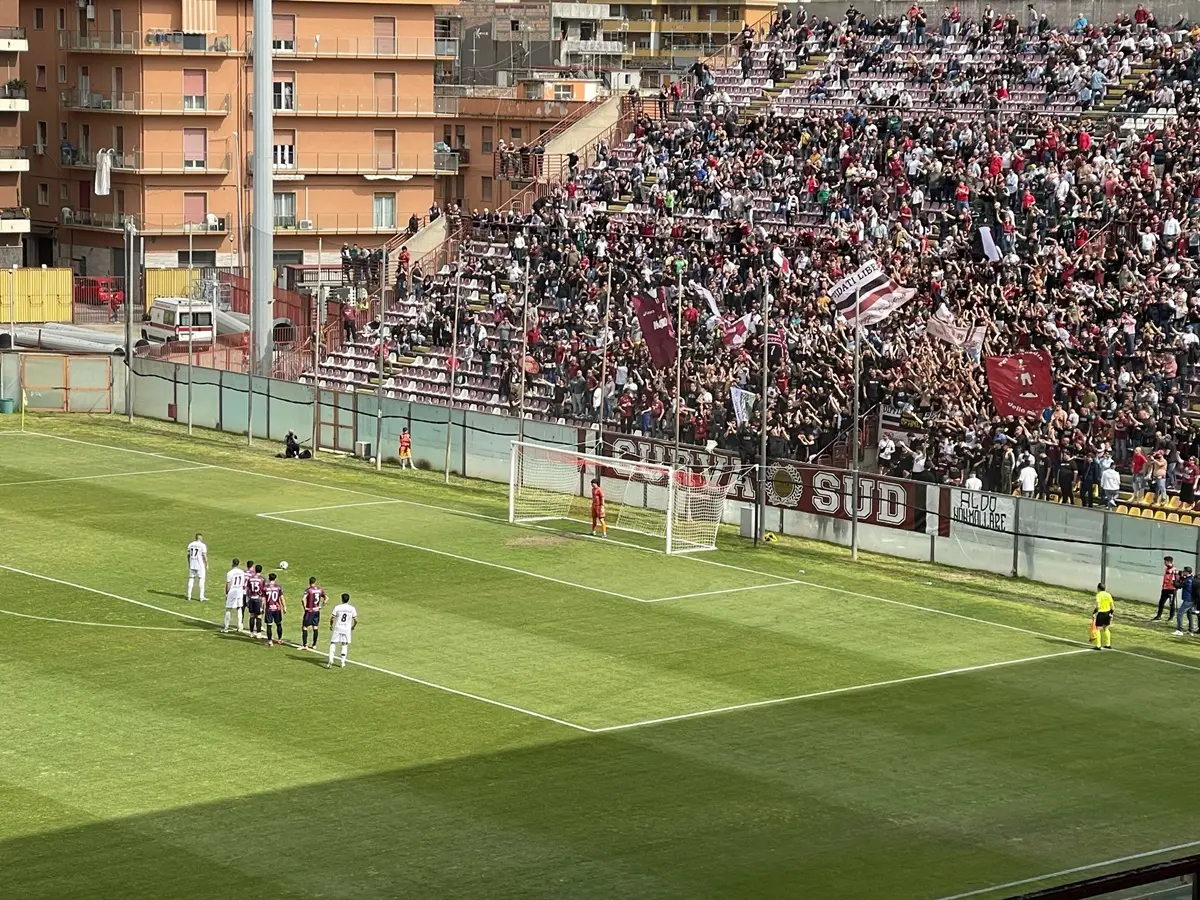 Reggina-Scafatese, vigilia di speranza: un'ultima battaglia per sognare ancora