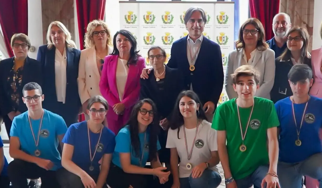 Reggio, Falcomatà riceve a Palazzo Alvaro gli studenti campioni di Astronomia