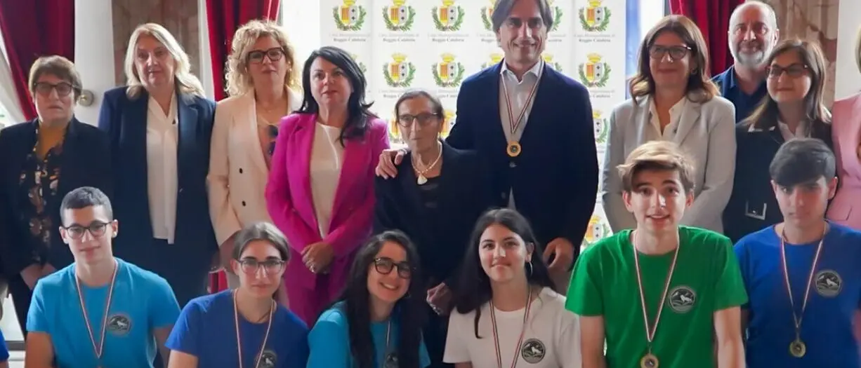 Reggio, Falcomatà riceve a Palazzo Alvaro gli studenti campioni di Astronomia