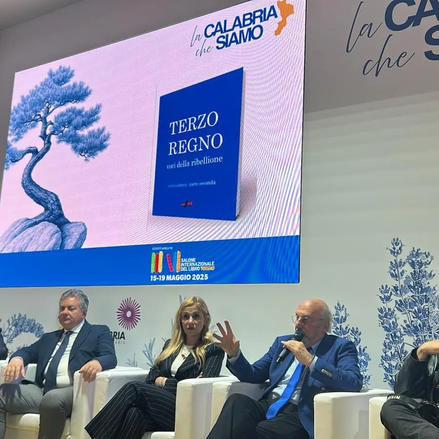 Salone del Libro, presentato \"Voci della ribellione\". Mancuso: «Restituiamo dignità agli intellettuali calabresi dimenticati»