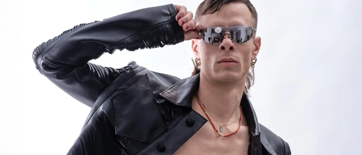 Lo Stretto suona elettronico: Boss Doms al Kalura per un pomeriggio fuori tempo