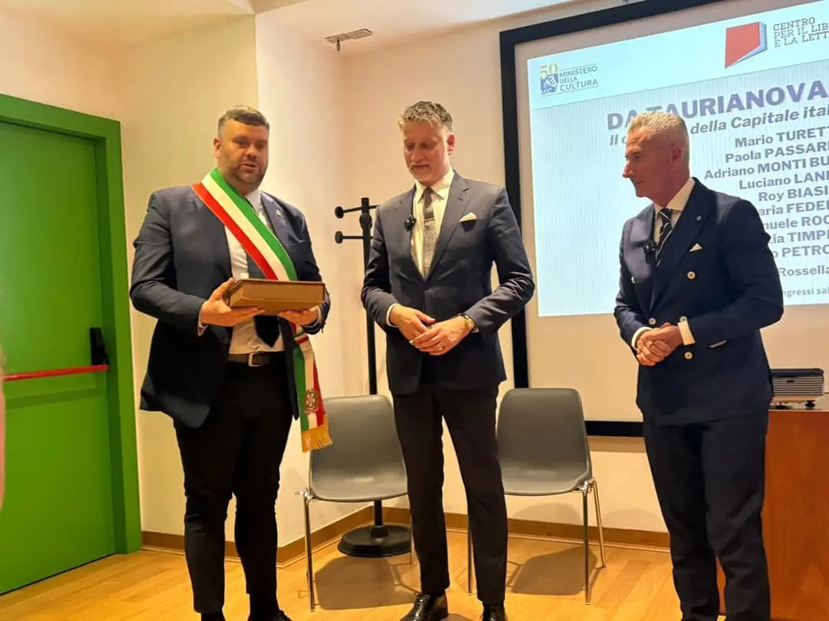 A Torino, con il ministro Giuli, il passaggio del titolo di Capitale del libro da Taurianova a Subiaco