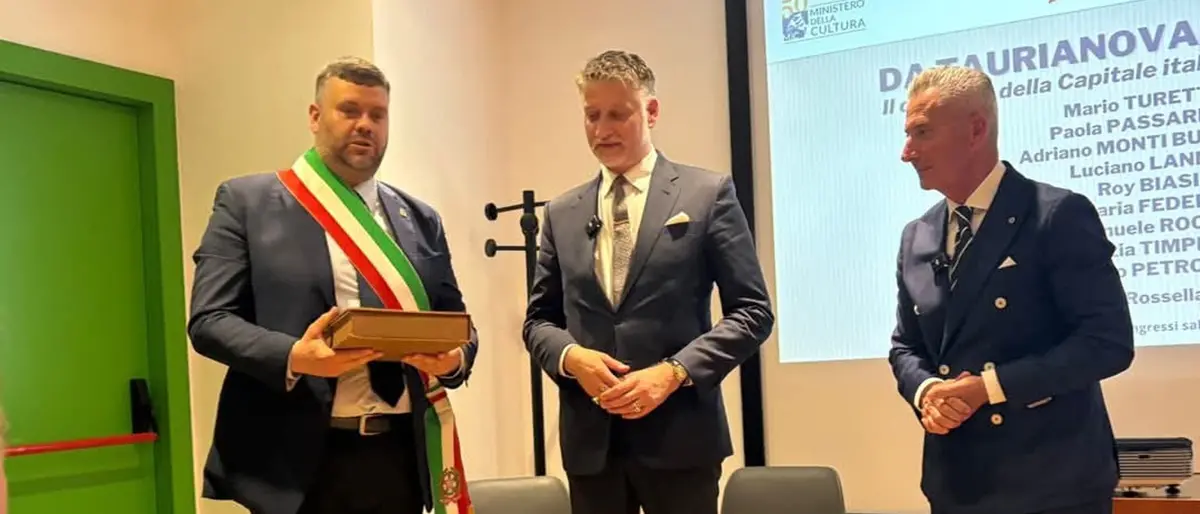A Torino, con il ministro Giuli, il passaggio del titolo di Capitale del libro da Taurianova a Subiaco
