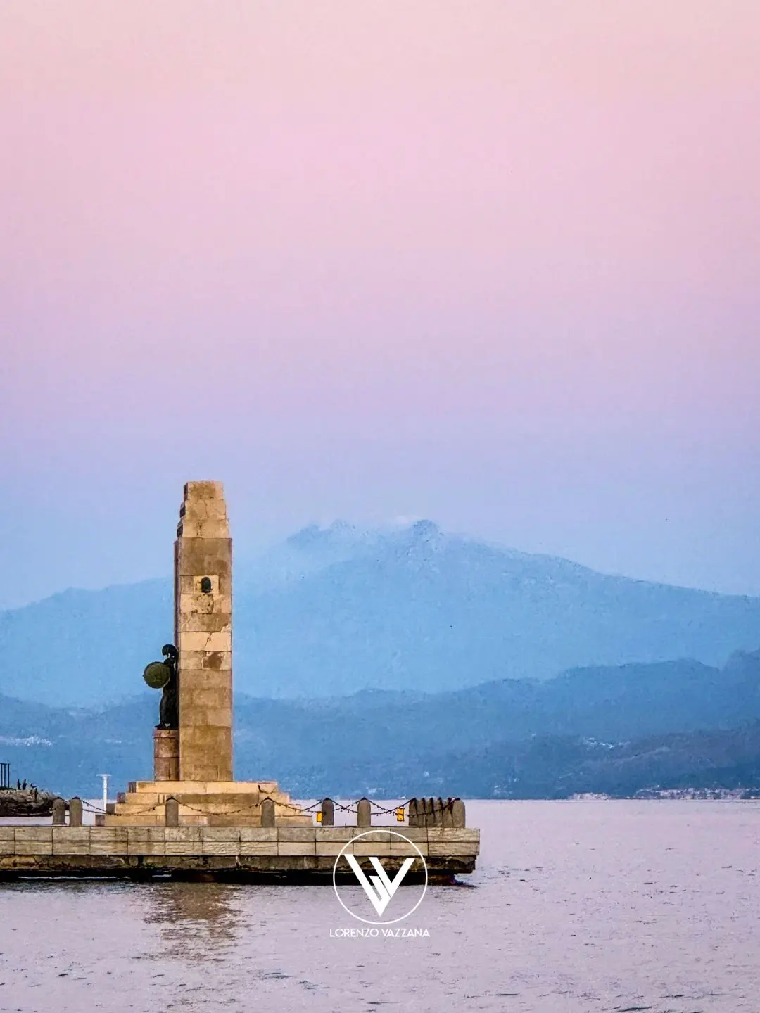 Athena all’alba: lo Stretto si sveglia tra mito e bellezza