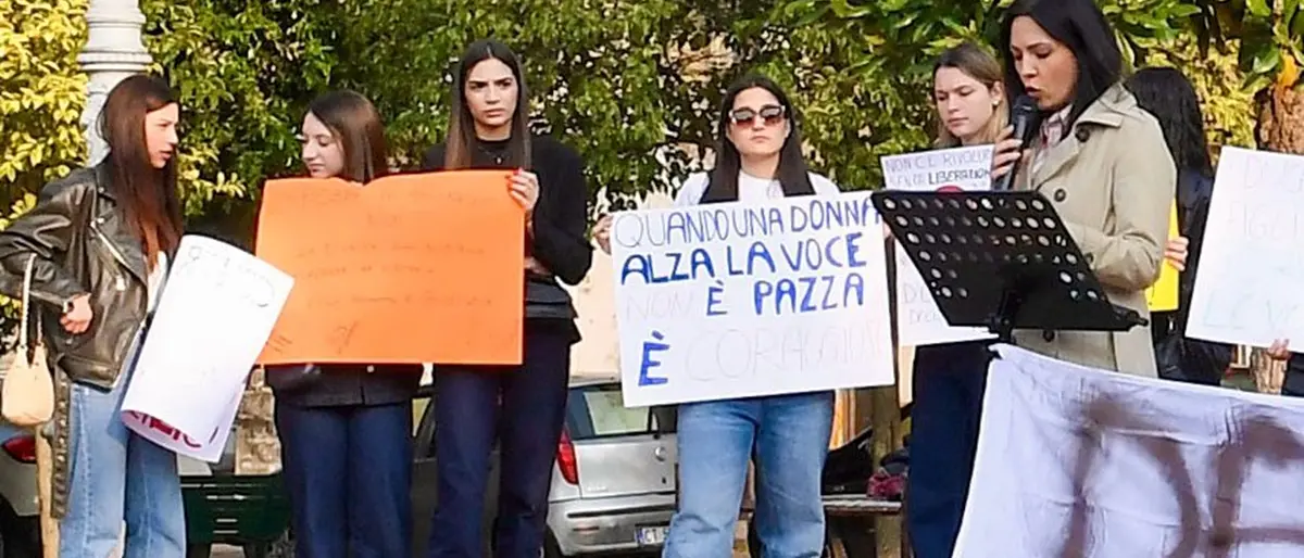 «Chi tace è complice», da Seminara un grido che smuove le coscienze contro abusi e violenze
