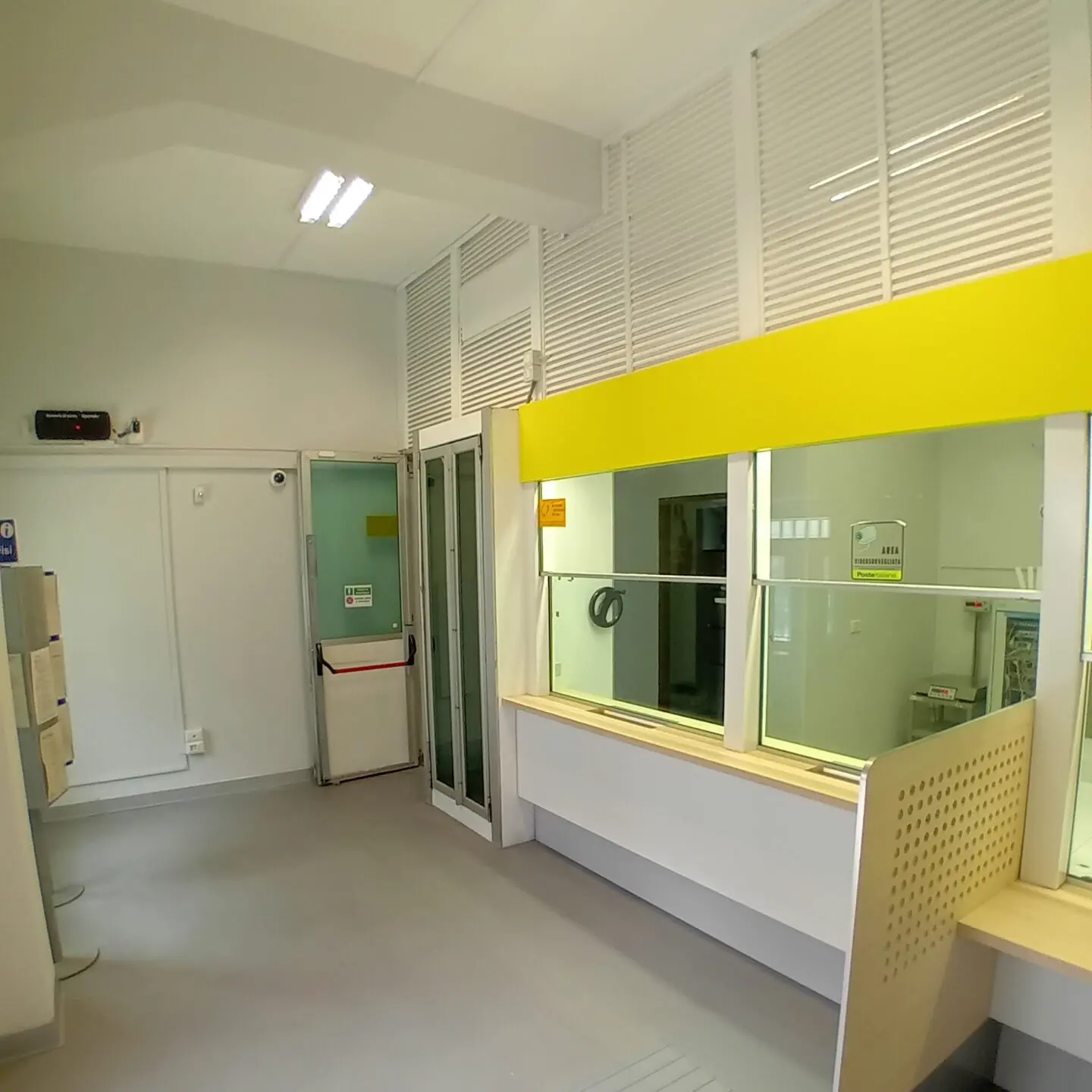 Marina di Palizzi, riapre l'ufficio postale con i servizi Polis