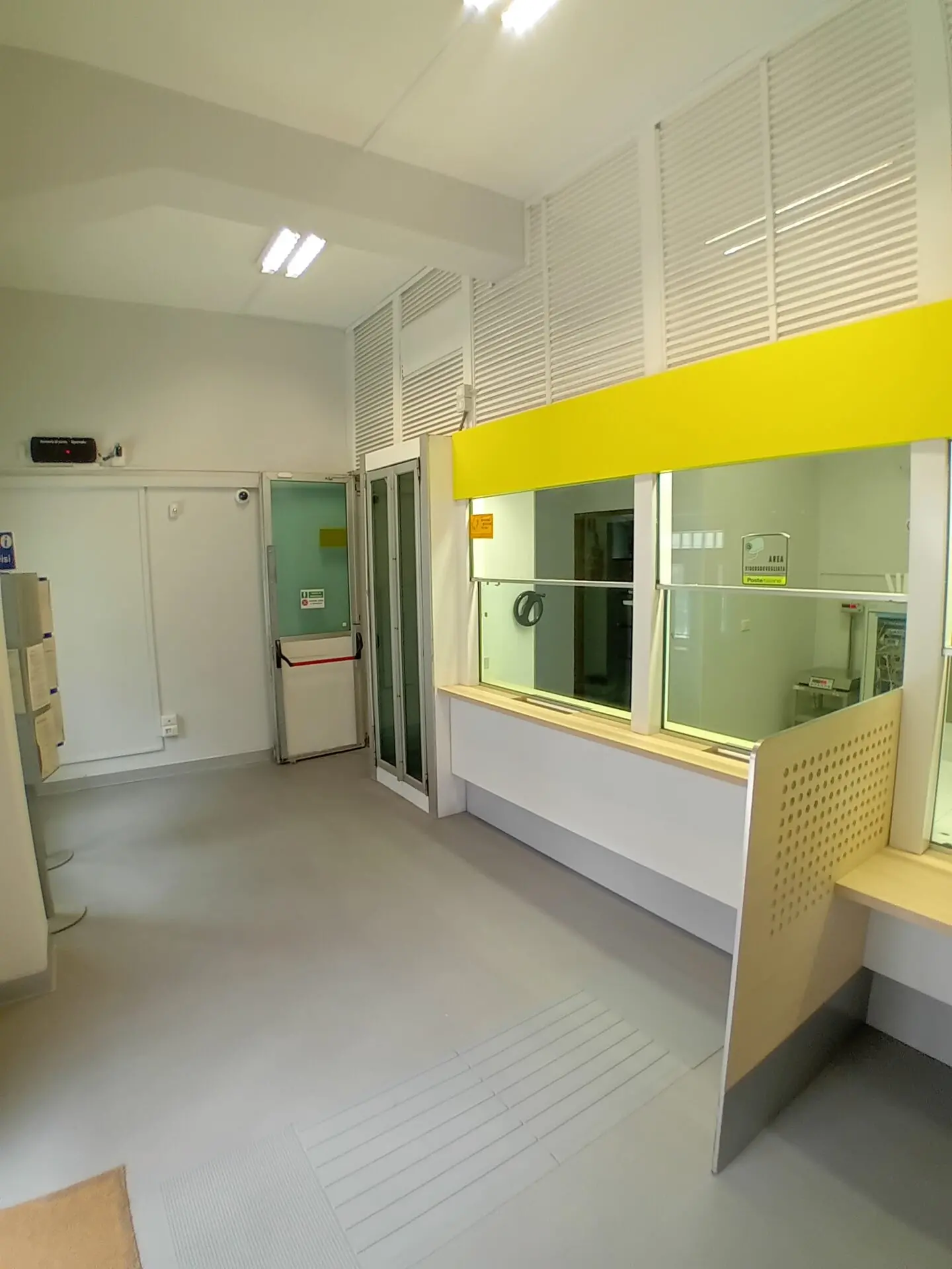 Marina di Palizzi, riapre l'ufficio postale con i servizi Polis