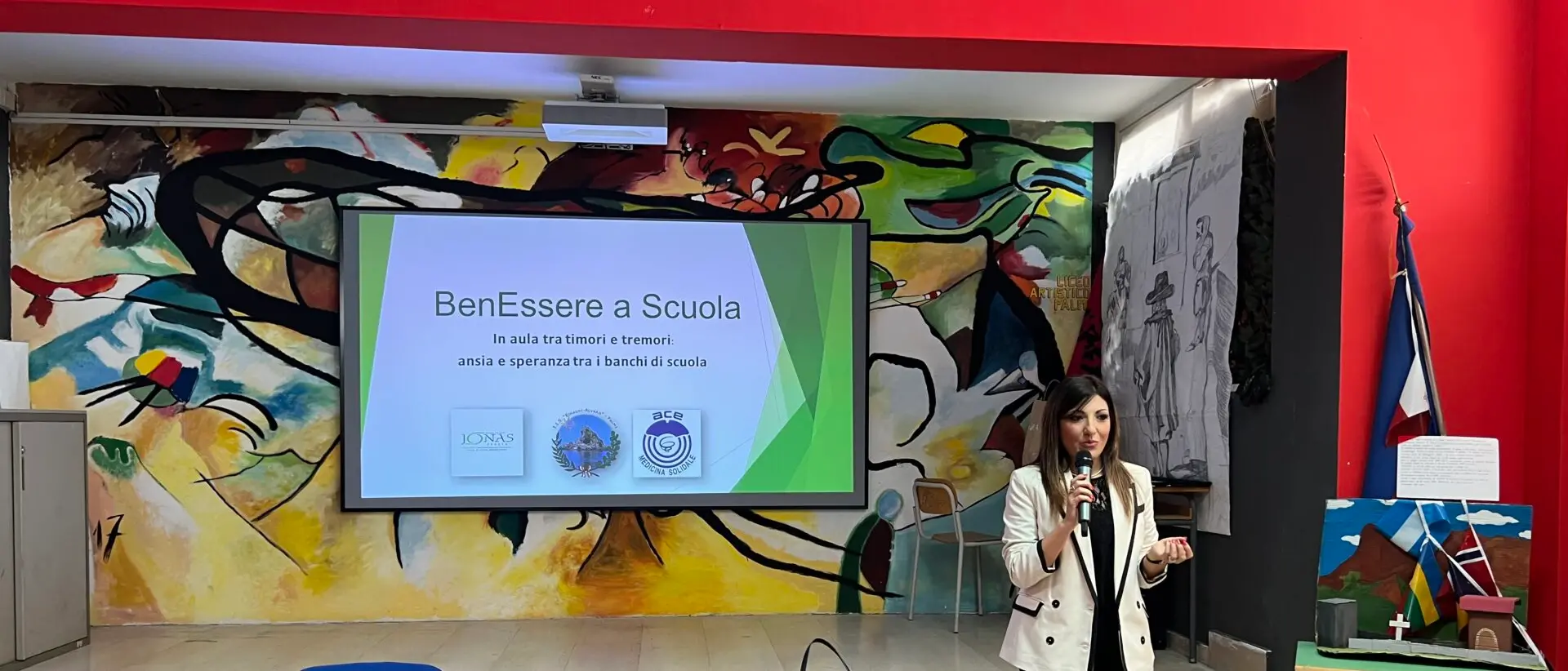 All’Einaudi-Alvaro di Palmi un ciclo di incontri sul benessere emotivo a scuola con esperti e psicologi a confronto con gli studenti