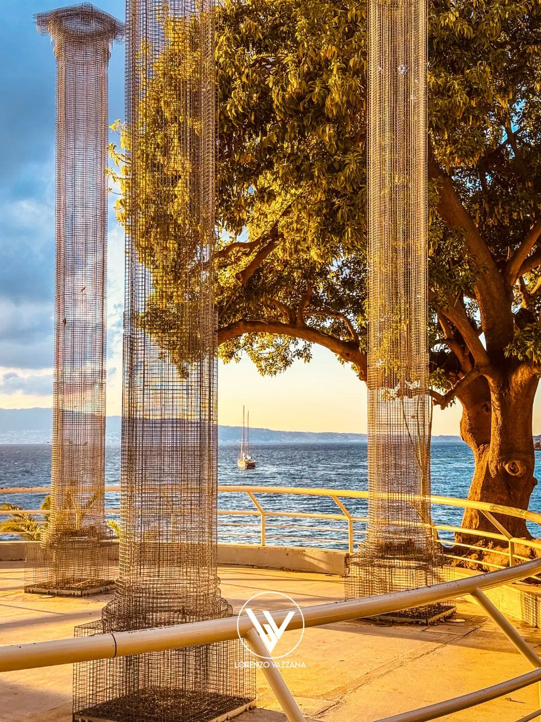 LA FOTO DEL GIORNO | Tra arte e mare