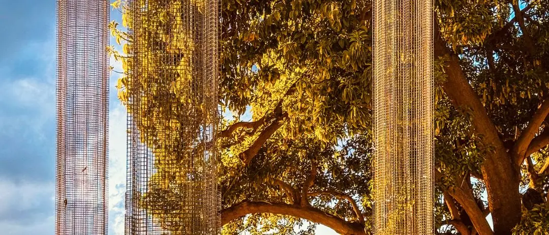 LA FOTO DEL GIORNO | Tra arte e mare