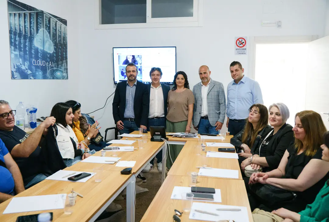 Intelligenza artificiale, cybersecurity e professioni del futuro: il tour “Generazione AI” coinvolge l’Istituto Superiore “Gemelli Careri” di Oppido Mamertina