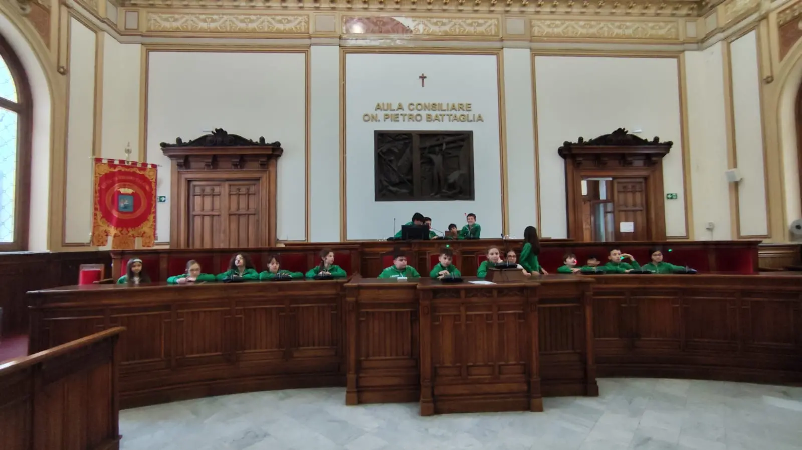 I bambini della scuola primaria “Il grillo parlante” di Cosenza in visita a Palazzo San Giorgio