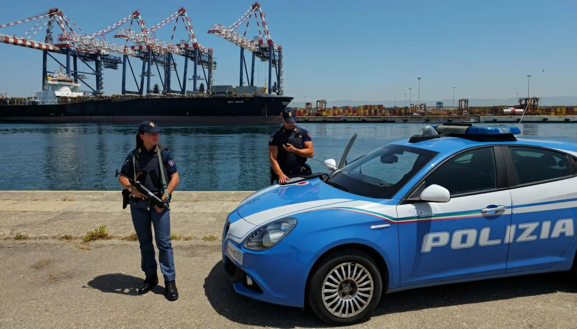 Porto di Gioia Tauro, sequestrati 3 chili di cannabis