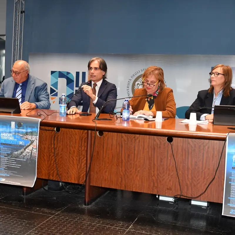 Reggio, Falcomatà alla Mediterranea: «Per pianificare il futuro risulta indispensabile il trasferimento di deleghe alla Città Metropolitana»