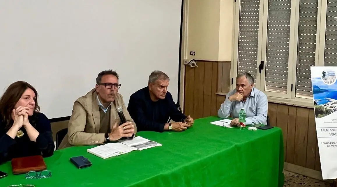Porto di Gioia Tauro, Agostinelli incontra il Centro Studi Carbone e annuncia i lavori al porto di Taureana