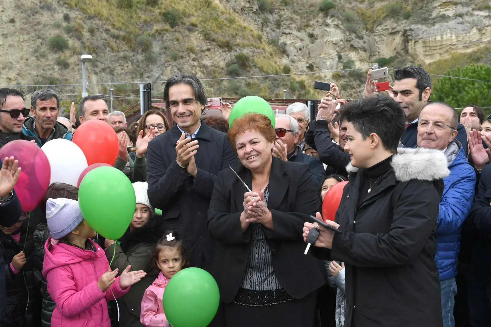 Paterriti, i cittadini esultano: «Finalmente fuori dall'isolamento»