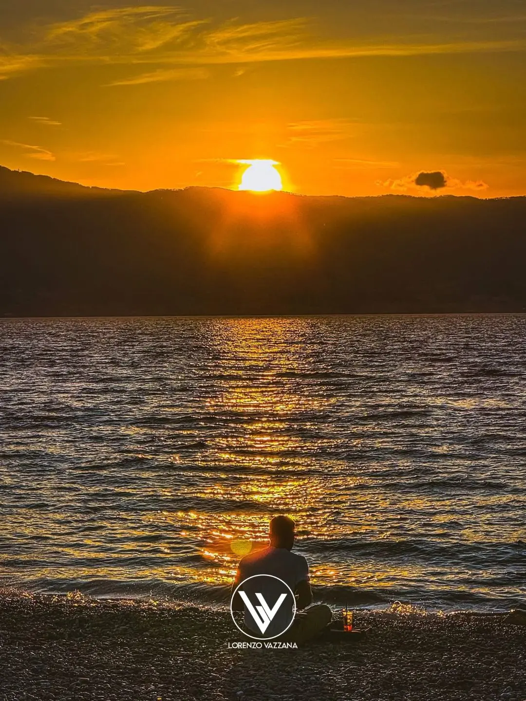 LA FOTO DEL GIORNO | Tiam: lo scintillio del tramonto sull’anima