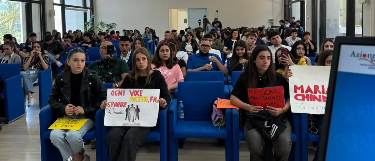 Tra Scilla e Cariddi, trecento studenti calabresi e siciliani uniti per riscrivere il futuro contro mafia e ’ndrangheta