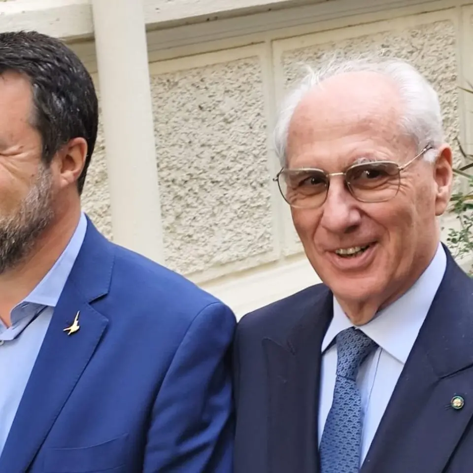 Ponte sullo Stretto, Salvini a Reggio ribadisce l’apertura dei cantieri in estate e sulla sicurezza: «Vogliamo essere cattivi, severi e trasparenti»