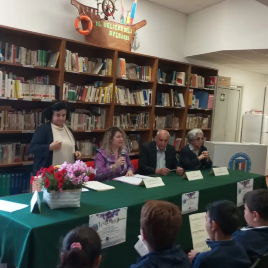 Accoglienza e solidarietà: i bambini della \"Radice - Alighieri\" lanciano un messaggio di pace al mondo