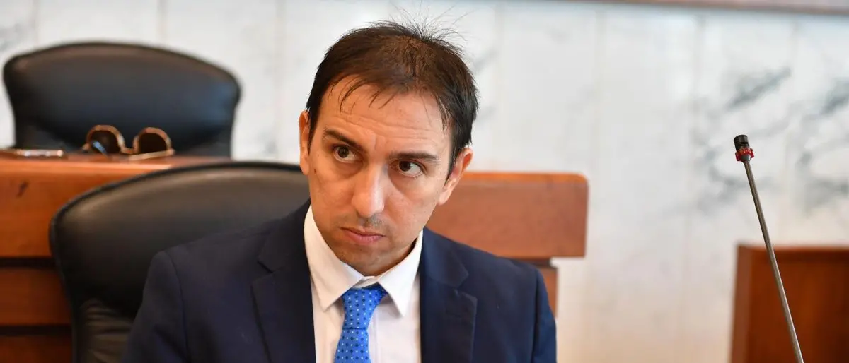 Assunzioni Avr, Castorina e il \"così fan tutti\" con minaccia alla società