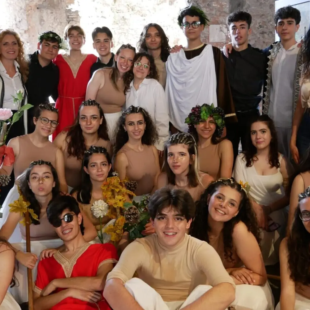 Il Liceo Campanella di Reggio conquista Catania: in scena le “Baccanti” di Euripide al festival internazionale degli studenti