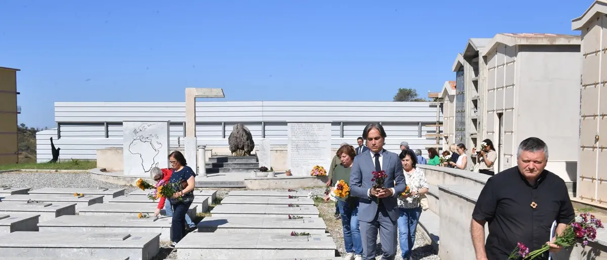 Reggio, la Giornata della Memoria per le Vittime delle Migrazioni al cimitero di Armo