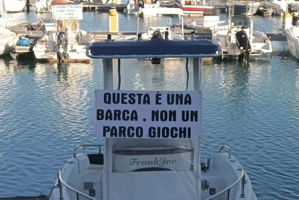 Il movimento Roccella in comune - prima le persone: «Il nostro porto non è per nulla appetibile»