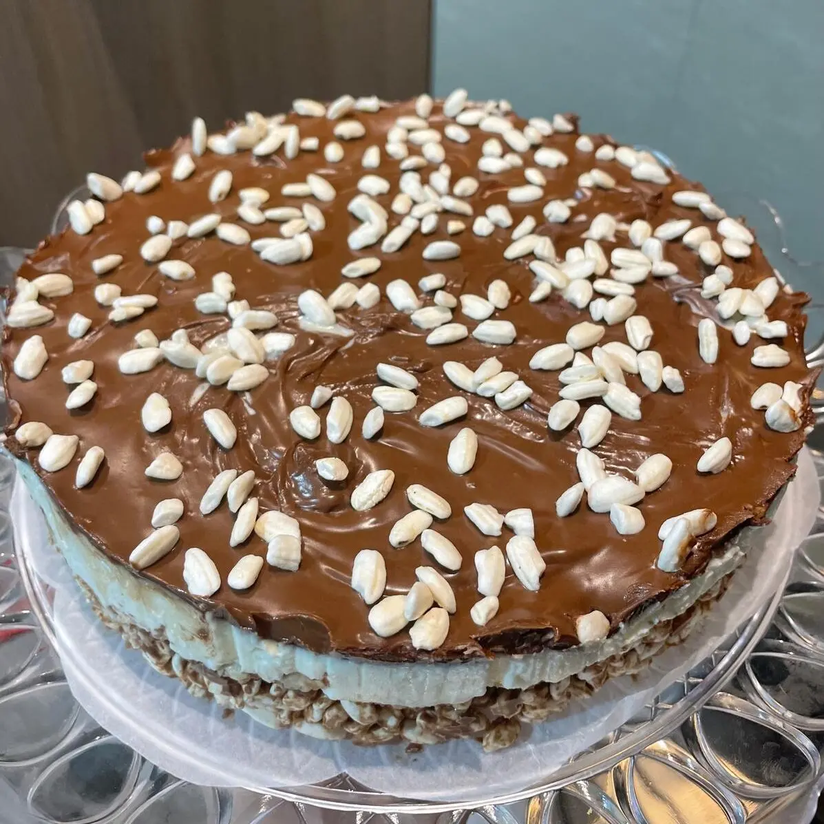 LA RICETTA DEL GIORNO | Torta con nutella e riso soffiato