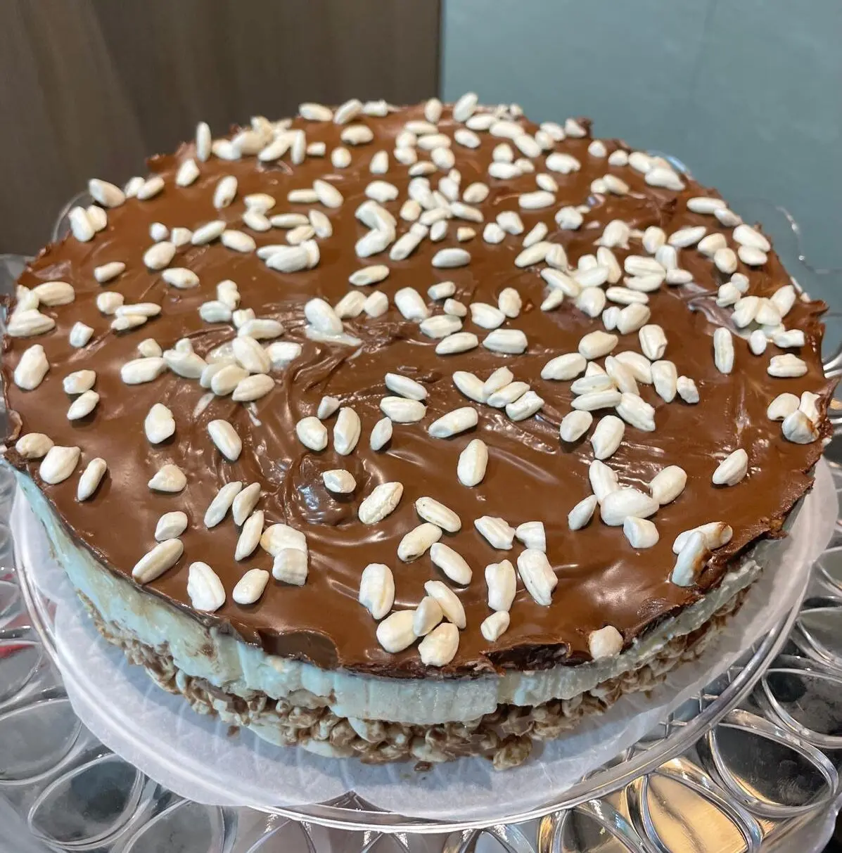LA RICETTA DEL GIORNO | Torta con nutella e riso soffiato