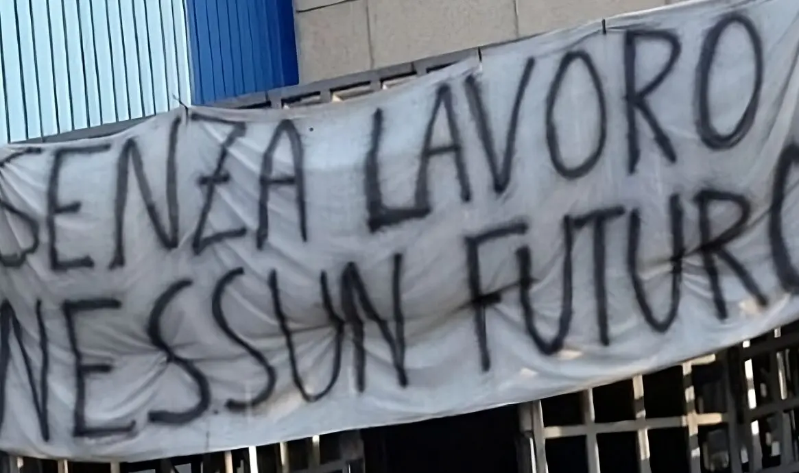 Calabria, ex tirocinanti ministeriali ancora senza risposte: «Dimenticati dopo il concorso»