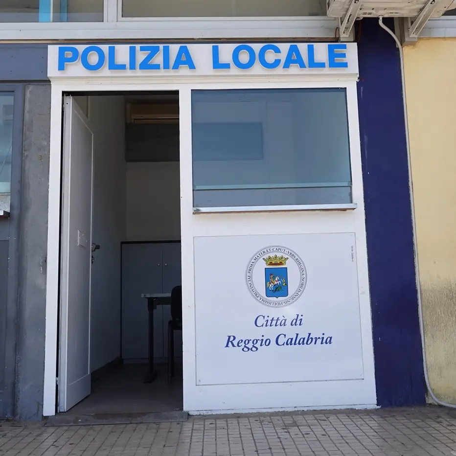 Reggio, la Polizia Locale inaugura una postazione fissa all'aeroporto Tito Minniti