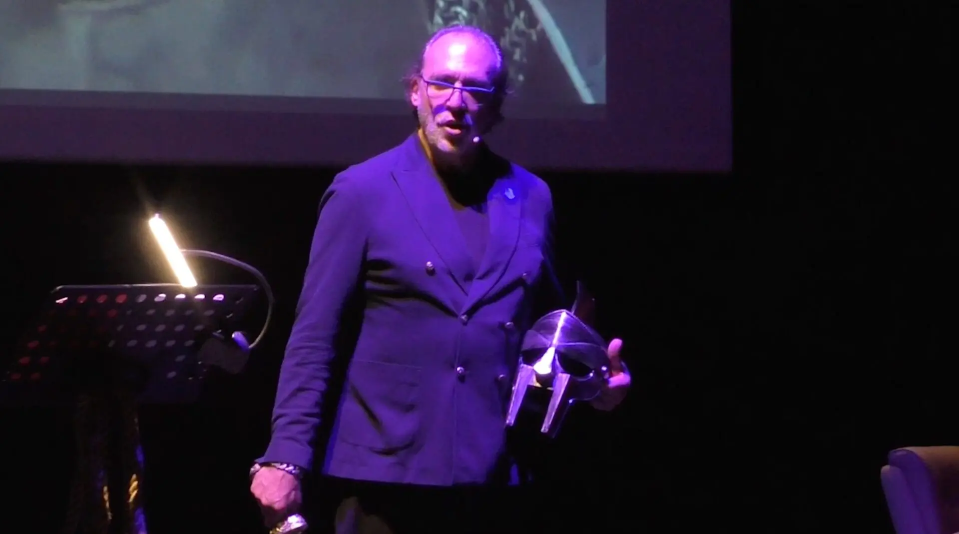 Caulonia, applausi e standing ovation per il talento di Luca Ward