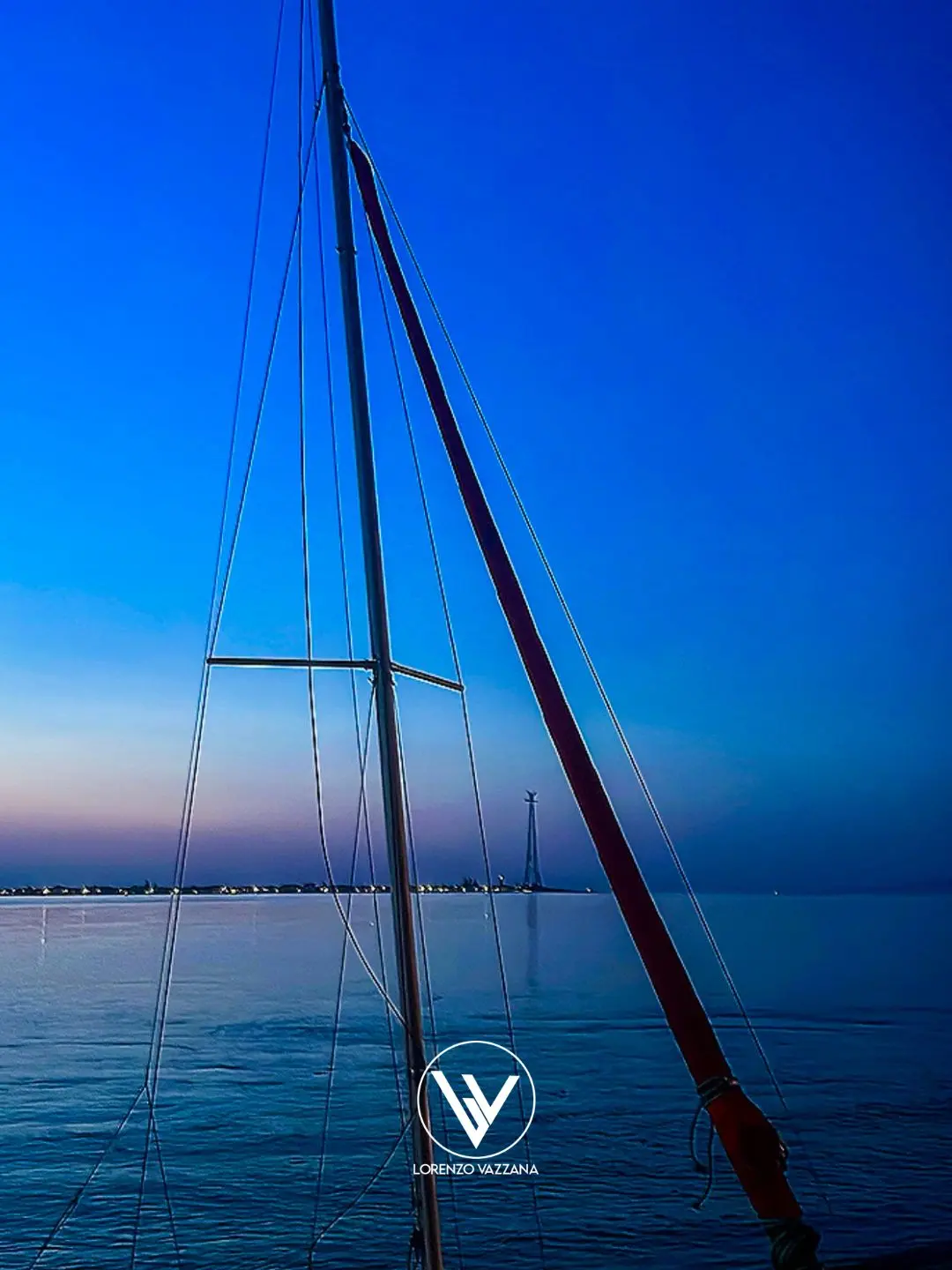 LA FOTO DEL GIORNO | Tra le corde del tramonto