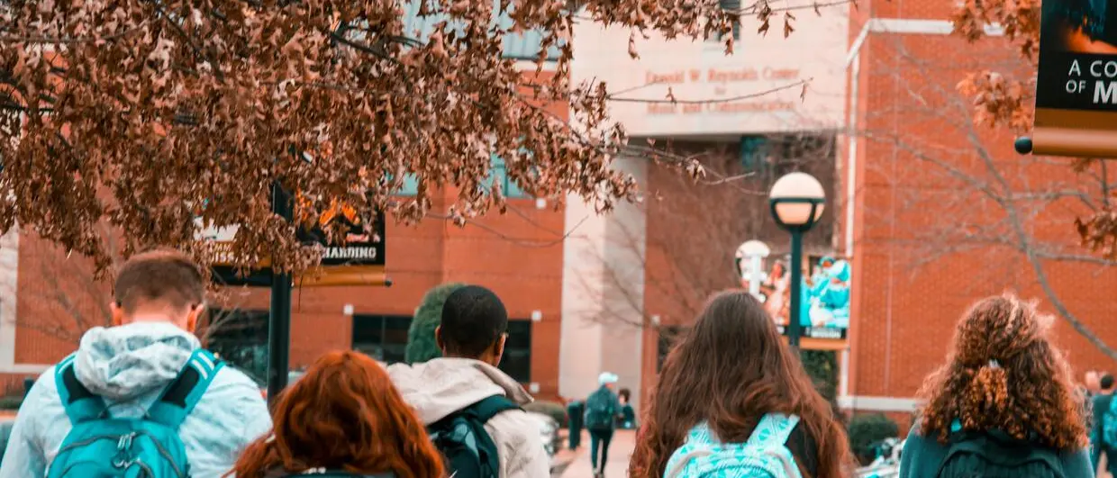 Diritto allo studio, l’associazione LIFE lancia la proposta: «Bonus nazionale da 500 euro per ogni studente»