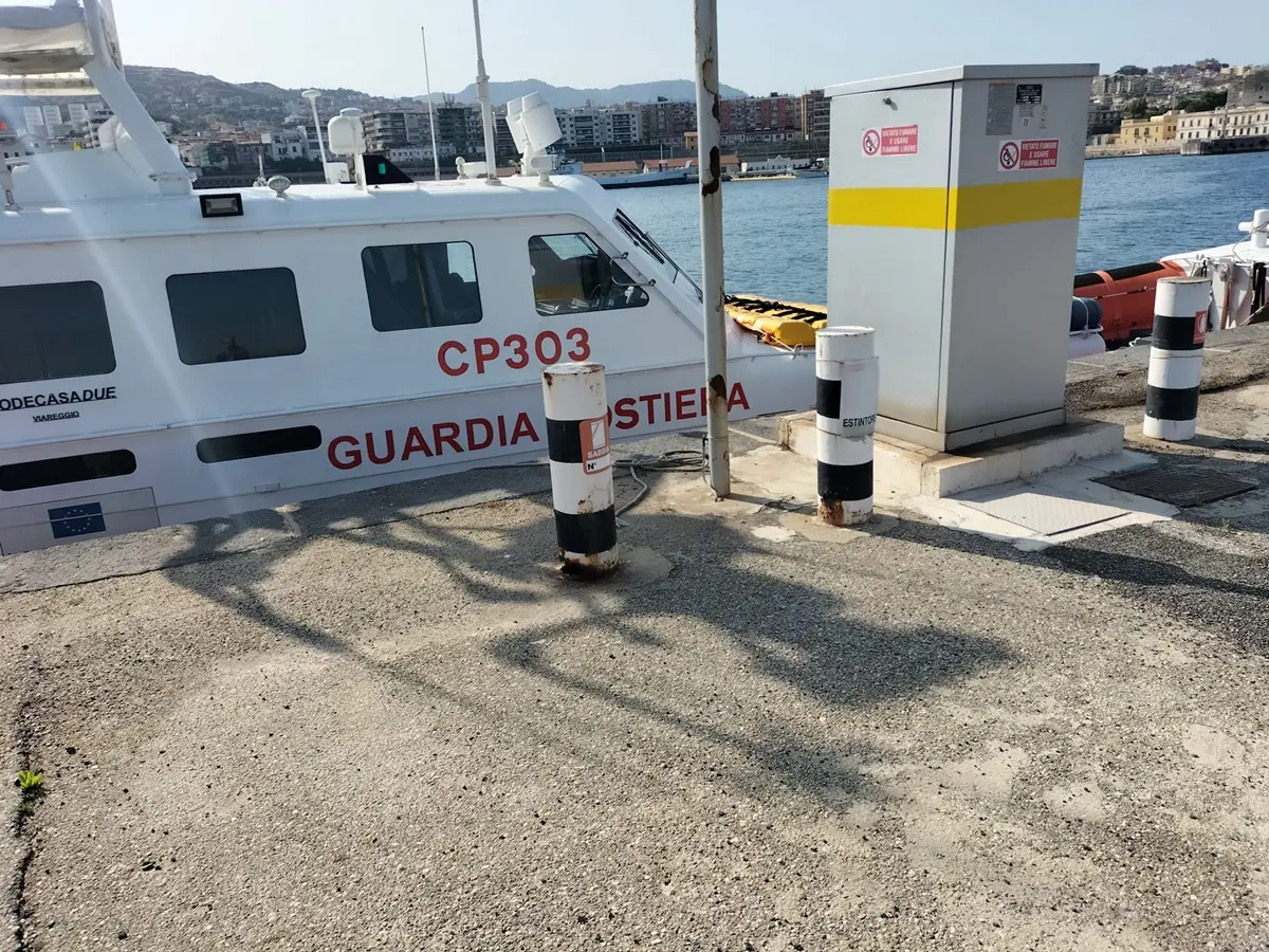 Al porto di Reggio approdano 110 migranti