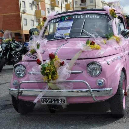 A Villa San Giuseppe il raduno delle Fiat 500 storiche