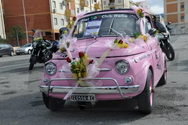 A Villa San Giuseppe il raduno delle Fiat 500 storiche